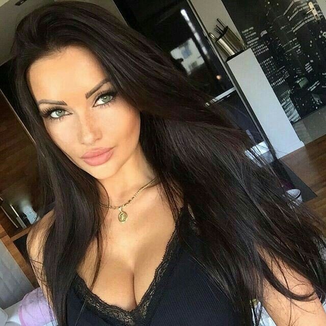 Симпатичные девушки приятной внешности